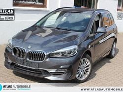 Grau Gebraucht 2022 BMW 220 Gran Tourer Luxury Line Van / Kleinbus | 24.690 € (Teuer)