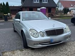 Silber Gebraucht 2002 Mercedes E320 Avantgarde Limousine | 2.600 € (Superpreis)