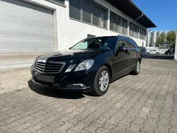 Schwarz Gebraucht 2010 Mercedes E200 Avantgarde Kombi | 6.290 € (Superpreis)