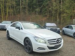 Weiß Gebraucht 2012 Mercedes CLS350 Limousine | 11.500 €