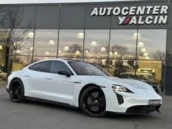 Weiß Gebraucht 2021 Porsche Taycan Turbo S Limousine | 98.890 € (Guter Preis)