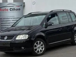 Schwarz Gebraucht 2005 VW Touran Highline Van / Kleinbus | 1.990 € (Fairer Preis)