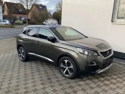Grau Gebraucht 2019 Peugeot 3008 GT-line SUV | 17.500 €