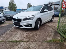 Weiß Gebraucht 2016 BMW 218 Gran Tourer Advantage Van / Kleinbus | 7.999 € (Etwas zu teuer)