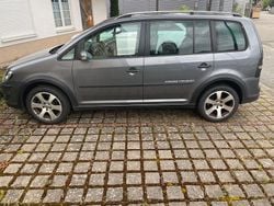 Grau Gebraucht 2008 VW Touran Cross Van / Kleinbus | 12.900 € (Teuer)