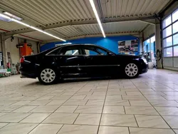 Schwarz Gebraucht 2002 Audi A8 Limousine | 8.299 €