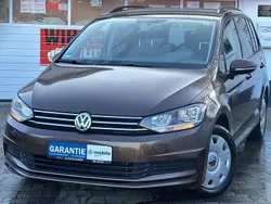 Braun Gebraucht 2015 VW Touran Comfortline Van / Kleinbus | 13.999 € (Teuer)