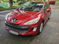 Rot Gebraucht 2008 Peugeot 308 Limousine | 4.900 € (Fairer Preis)