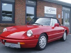 Rot Gebraucht 1994 Alfa Romeo Spider Cabrio | 18.985 €