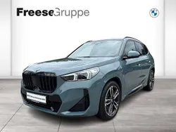 Grün Gebraucht 2023 BMW X1 Luxury Line SUV | 49.490 € (Fairer Preis)