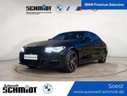 Saphirschwarz metallic Gebraucht 2021 BMW 330e M Sport Limousine | 31.389 € (Fairer Preis)