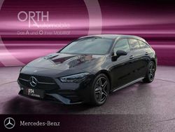 Metalliclack kosmosschwarz Gebraucht 2024 Mercedes CLA200 Shooting Brake AMG Kombi | 35.299 €