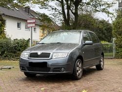 Grau Gebraucht 2008 Skoda Fabia Kleinwagen | 999 € (Guter Preis)