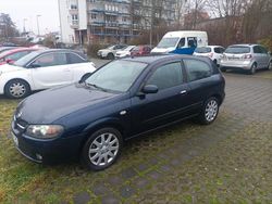 Blau Gebraucht 2005 Nissan Almera Kleinwagen | 2.200 € (Etwas zu teuer)
