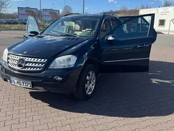 Schwarz Gebraucht 2006 Mercedes ML320 SUV | 5.500 € (Guter Preis)
