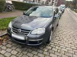 Grau Gebraucht 2009 VW Golf VI Comfortline Kombi | 5.950 € (Teuer)