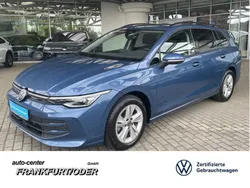 Blau Gebraucht 2024 VW Golf VIII Life Kombi | 28.980 € (Teuer)