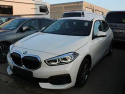 Weiß Gebraucht 2023 BMW 118 Advantage Kleinwagen | 26.500 € (Fairer Preis)