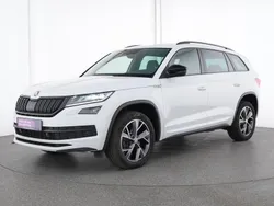 Weiss Gebraucht 2021 Skoda Kodiaq SportLine SUV | 35.977 € (Fairer Preis)