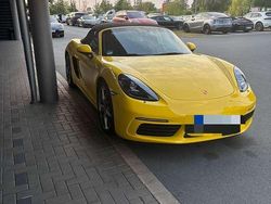 Gelb Gebraucht 2021 Porsche 718 Boxster Cabrio | 67.000 € (Fairer Preis)