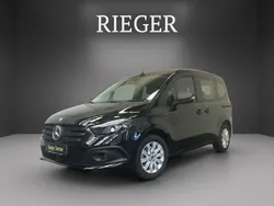 Black metallic Gebraucht 2024 Mercedes eCitan Progressive Kombi | 23.557 €