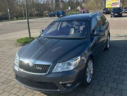 Grau Gebraucht 2010 Skoda Octavia RS Kombi | 5.000 € (Fairer Preis)