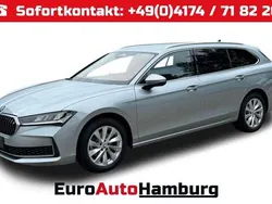 Onyxschwarz metallic Neu 2025 Skoda Superb Selection Kombi | 45.980 € (Fairer Preis)
