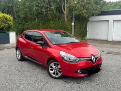 Rot Gebraucht 2016 Renault Clio IV LIMITED Limousine | 6.999 €