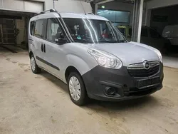 Silber Gebraucht 2015 Opel Combo Van / Kleinbus | 6.990 € (Fairer Preis)