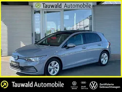 Grau Gebraucht 2024 VW Golf VIII Life Limousine | 25.750 € (Fairer Preis)