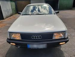 Weiß Gebraucht 1989 Audi 100 Limousine | 5.900 €