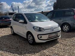 Weiß Gebraucht 2014 VW up! Kleinwagen | 7.399 € (Etwas zu teuer)