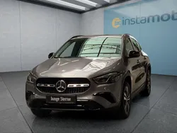 Grau Gebraucht 2024 Mercedes GLA200 SUV | 44.599 € (Teuer)