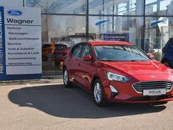 Rot Gebraucht 2021 Ford Focus Cool & Connect Limousine | 20.990 € (Fairer Preis)