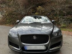 Grau Gebraucht 2016 Jaguar XF Prestige Limousine | 16.000 € (Guter Preis)