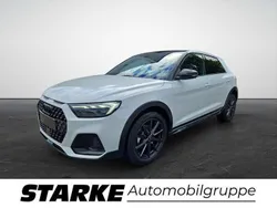 Weiß (gletscherweiß metallic) Neu 2025 Audi A1 Ambiente Kleinwagen | 34.290 € (Etwas zu teuer)