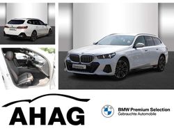 Mineralweiß metallic Gebraucht 2024 BMW 520 M Sport Kombi | 47.990 € (Guter Preis)