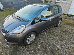 Grau Gebraucht 2013 Honda Jazz Kleinwagen | 3.500 €