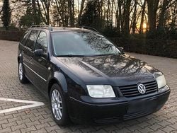 Schwarz Gebraucht 2004 VW Bora Kombi | 2.350 € (Fairer Preis)