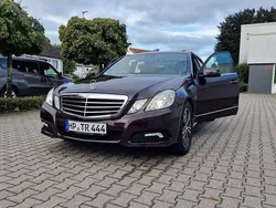 Braun Gebraucht 2010 Mercedes E250 Avantgarde Limousine | 12.500 € (Teuer)
