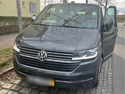 Grau Gebraucht 2020 VW Multivan Van / Kleinbus | 39.500 € (Guter Preis)