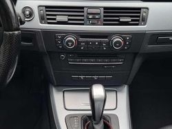 Schwarz Gebraucht 2010 BMW 330 Sport Line Limousine | 10.400 € (Fairer Preis)