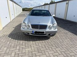 Silber Gebraucht 1999 Mercedes CLK200 Elegance Coupé | 2.500 € (Guter Preis)