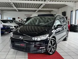 Schwarz Gebraucht 2023 VW Touran Van / Kleinbus | 35.849 € (Teuer)