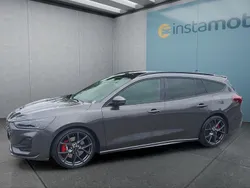 Grau Gebraucht 2024 Ford Focus ST Kombi | 40.199 € (Etwas zu teuer)