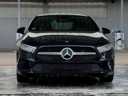 Schwarz Gebraucht 2020 Mercedes A250 AMG line Limousine | 29.000 € (Teuer)
