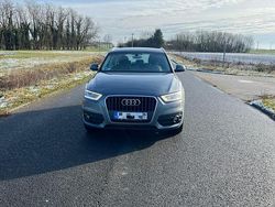 Grau Gebraucht 2013 Audi Q3 SUV | 12.999 € (Fairer Preis)