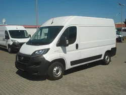 Colore esterno (weiss (pastell Gebraucht 2021 Fiat Ducato 33 Van | 19.992 € (Guter Preis)