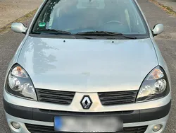 Grau Gebraucht 2003 Renault Clio II Kleinwagen | 2.100 € (Fairer Preis)