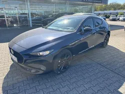 Deep crystal blue Gebraucht 2024 Mazda 3 Homura-Line Limousine | 25.730 € (Superpreis)